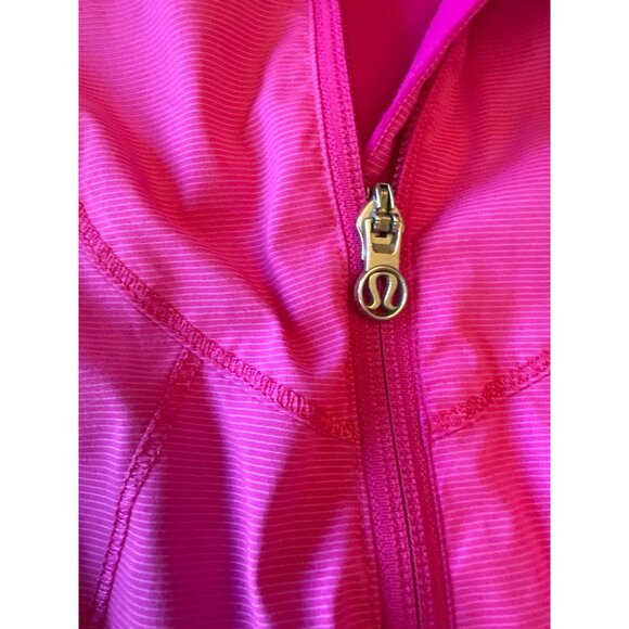 Lululemon Womens Pink Lightweight Jacket Size 6 With Zipper & Ruched Back Design - Picture 3 of 4